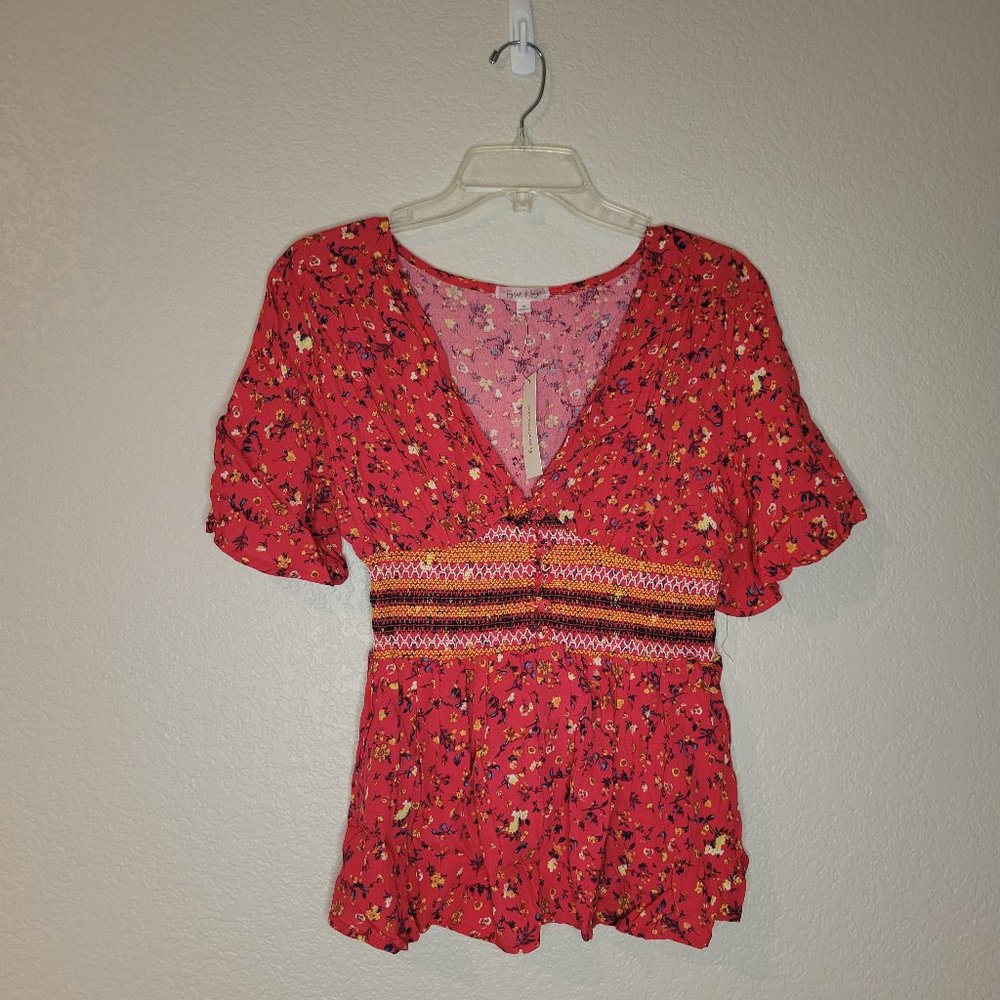 NWT Francesca's Red Short Sleeve V-Neck Top
